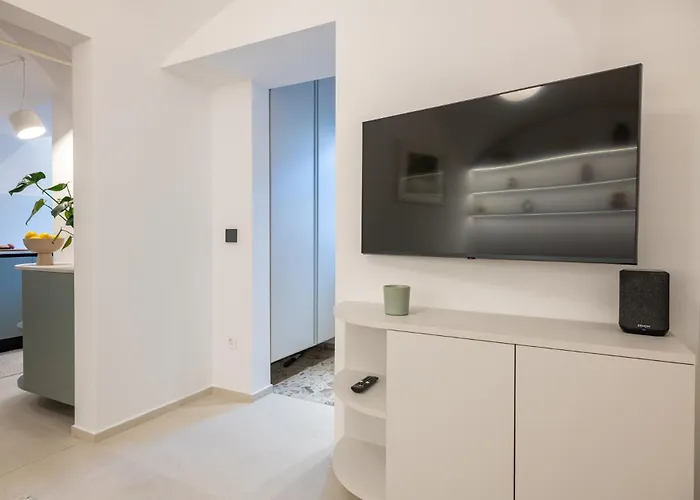 Trubarjeva Apartment *